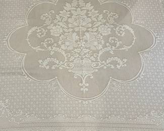 M81 - $150. King Sized Bates by Maine Heritage Weavers. Abigail Adams Matelasse Bed Spread. Linen 2 tone color way. No issues noted - beautiful blanket. 