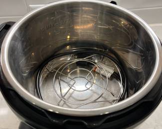 M20 - $40. Instant Pot Duo. 