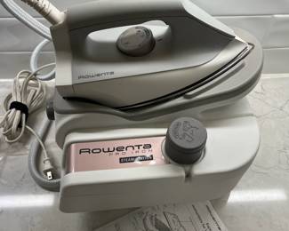 M99 - $100. Rowenta Steam Station. Looks new!