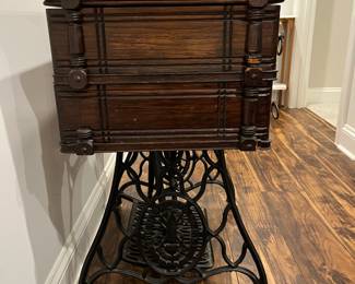 M138 - $75. Treadle Sewing Machine Base. No machine. 