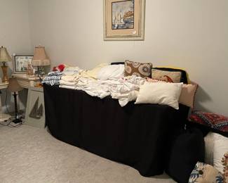 OVERVIEW - STILL AVAILABLE FOR FRIDAY MORNING SHOPPERS. 