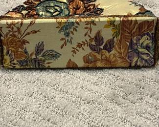 M108 - $20. Vintage Victorian Style Floral Beaded Purse. Measures 8.5" x 6.5". 