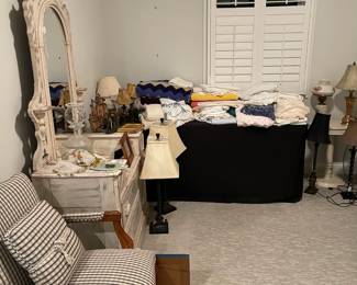 OVERVIEW - STILL AVAILABLE FOR FRIDAY MORNING SHOPPERS. 