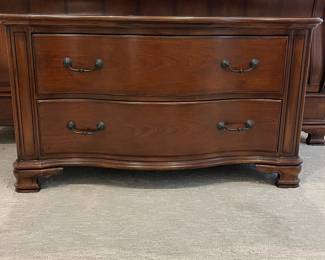 M33 - $95. Samson International. Measures 46.5" x 22" x 26.5". Short dresser / TV Stand. Sturdy and in good condition - scratch on the top. Drawers slide easily. 