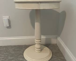 M39 - $40. Universal Furniture Small Side Table - off white. Measures 18" wide x 13" x 24" tall. 