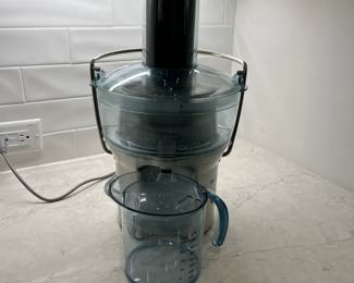 M19 - $40. Breville Juice Fountain CompactBJE200. 