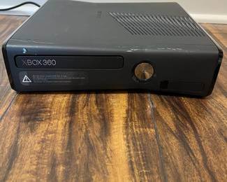 M90 - $50. XBox 360S Console. Model1439.  (MFR Date 9-2012). 2 controllers. 