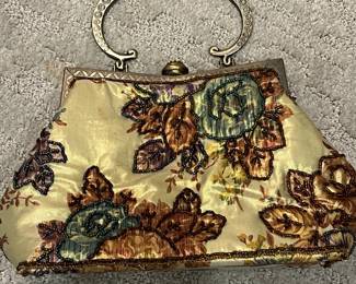 M108 - $20. Vintage Victorian Style Floral Beaded Purse. Measures 8.5" x 6.5". 