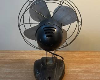M7 - $30. Table Fan "Zero Model 1250R"