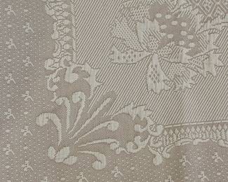 M81 - $150. King Sized Bates by Maine Heritage Weavers. Abigail Adams Matelasse Bed Spread. Linen 2 tone color way. No issues noted - beautiful blanket. 