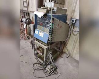 Miller Syncrowave 250 Welder w/Tweco TC900 Cooler