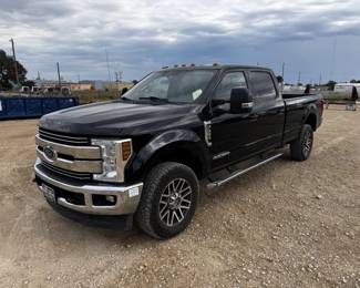 2017 Ford F-350 Lariat Super Duty Truck