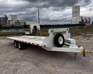23.5' Flatbed Trailer