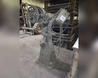 Motorized Throatless Shear