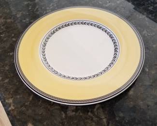 Villeroy & Boch Auden Fleur fine china from the House & Garden Collection. Dishwasher and microwave safe