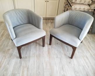 Set of 2 accent chairs