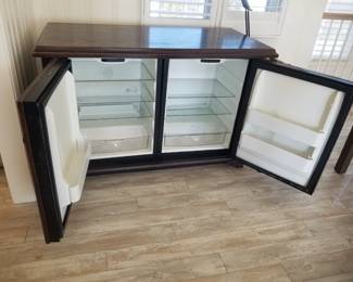 ULINE cabinet refrigerator