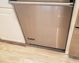 Viking dishwasher