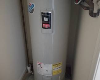 ELECTRIC hot water heater