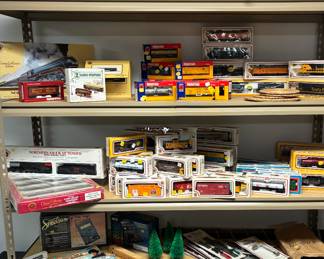 Train cars and more, baskets