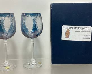 PAIR OF BEARS CRYSTAL BLUE CUT TO CLEAR WINE GLASSES