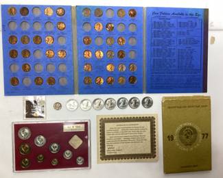 ASSORTED COINS, LINCOLN PENNIES, SUSAN B ANTHONY DOLLARS, 1 SILVER MERCURY DIME, 1 SMALL 8kt GOLD COIN & 1977 ISRAEL COIN SET