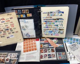 ASSORTED WORLD STAMPS COLLECTION, NEW ZELAND, INDONESIA, POLAND, HONG KONG, VIETNAM, U.S., COMMEMORATIVES, BICENTENNIAL ERA 50 STATES-50 FLAGS, GREECE, NEPAL