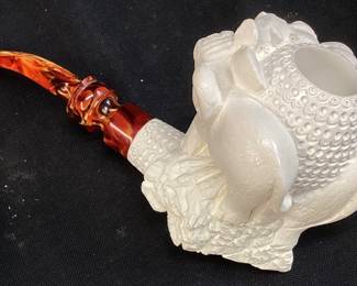 MEERSCHAUM SEPIOLITE CARVED ELEPHANTS TOBACCO PIPE, MADE IN TURKEY, WITH CASE
