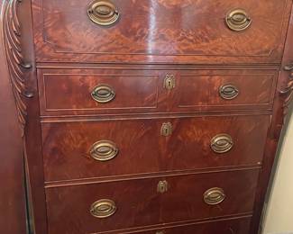 #15 Vintage Antique Georgian Style Wood "Mahogany" Chest of drawers 5 drawers. Glass top. 49h x 20d x 33w $150.00