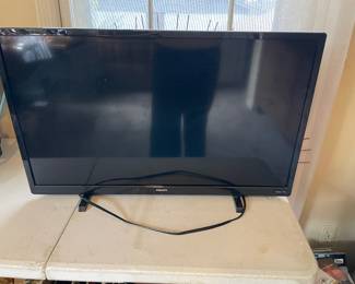 #47 34" Phillips Roku TV - 32PFL4664 $30.00