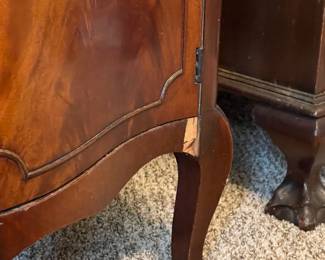 #14 Vintage Antique Georgian Style Wood "Mahogany" Vanity with glass top and Oval mirror (39x28) French Provencial style - 48w x 29h x 19.5d (as is finish and chip pictured) $75.00