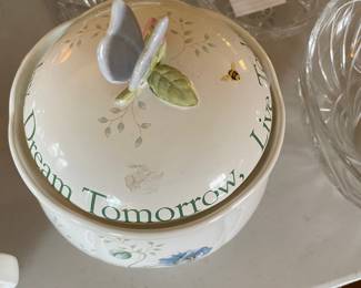 #52 Lenox Butterfly Meadow Cookie - 10" $40.00