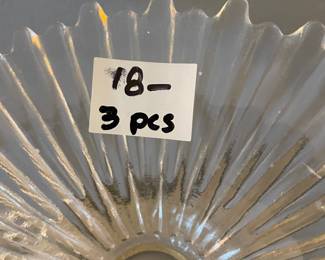 #71 Set of 3 Glass Flower Fan Candle Holders $18.00
