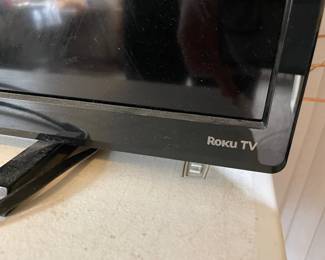 #47 34" Phillips Roku TV - 32PFL4664 $30.00