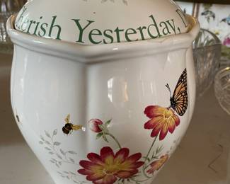 #52 Lenox Butterfly Meadow Cookie - 10" $40.00