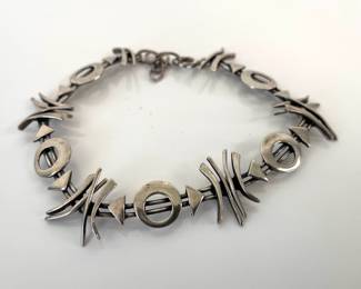 Lot 8547 Sterling Silver Modern Abstract Link Bracelet
