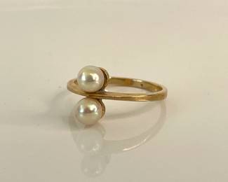Lot 8542 14K Gold Pearl Ring