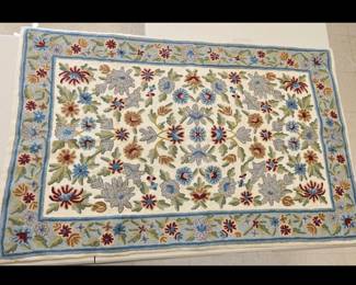 Lot 8983 Capel Wool Crewel Rug