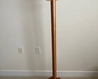 Lot 8622 Handmade Standing Coat Rack Hall Tree