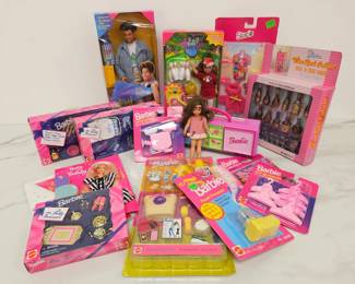 Lot 9109 Vintage Mattel Ken  Whitney  Tutti Dolls  Clothing  Accessories