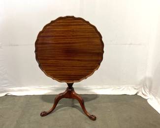Lot 9359 Vintage Tilttop Piecrust Edge Table