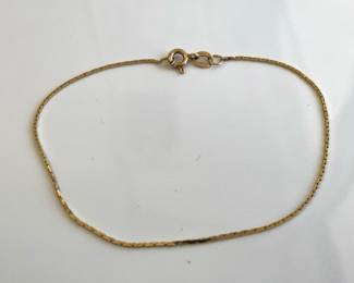 Lot 8545 14K Gold Serpentine Chain Bracelet