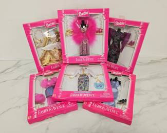 Lot 9107 Vintage Mattel Barbie Fashion Avenue Clothing  Accessories