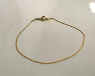 Lot 8533 18K Gold Serpentine Chain Bracelet