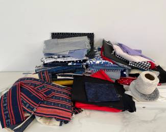 Lot 8885 Fabric Scraps  Sewing  Quilting