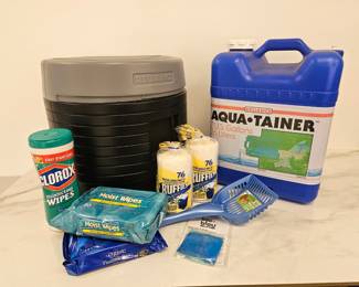 Lot 9103 Reliance Portable Toilet  7 Gallon AquaTainer