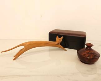 Lot 8975 Carved Wooden Trinket Boxes  Cat