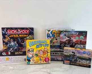 Lot 8837 Board Games  Science Kits