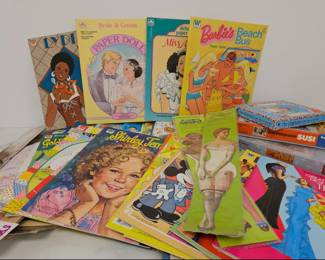 Lot 9105 Vintage Paper Dolls