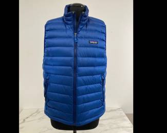 Lot 8946 Patagonia Mens Medium Down Puffer Vest